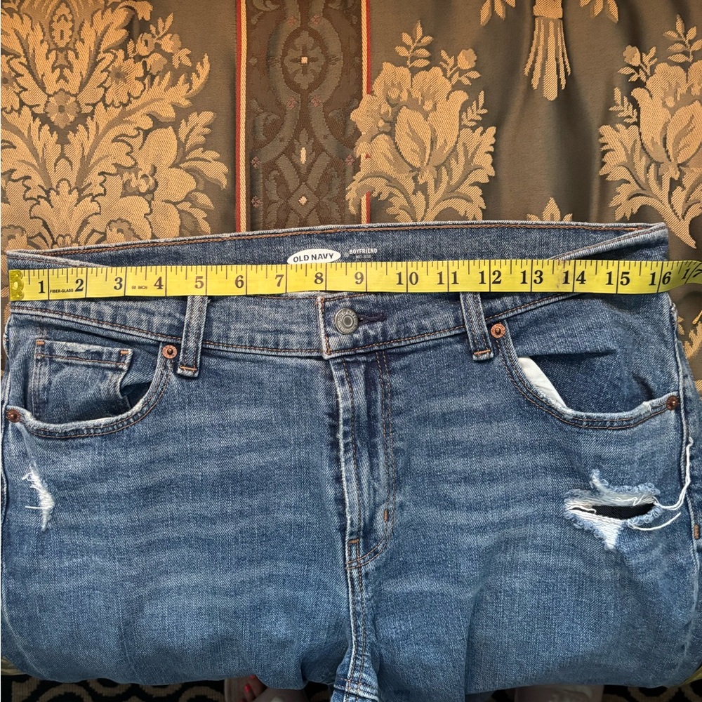 OLD NAVY BOYFRIEND MID RISE JEANS - Picture 8 of 8